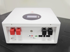 Sistema de armazenamento de energia solar montado em parede